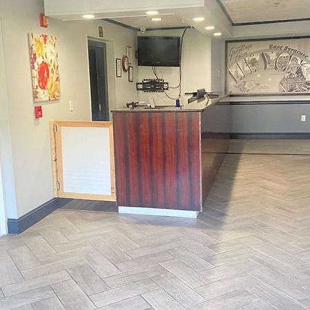 Syracuse Inn East Syracuse Esterno foto