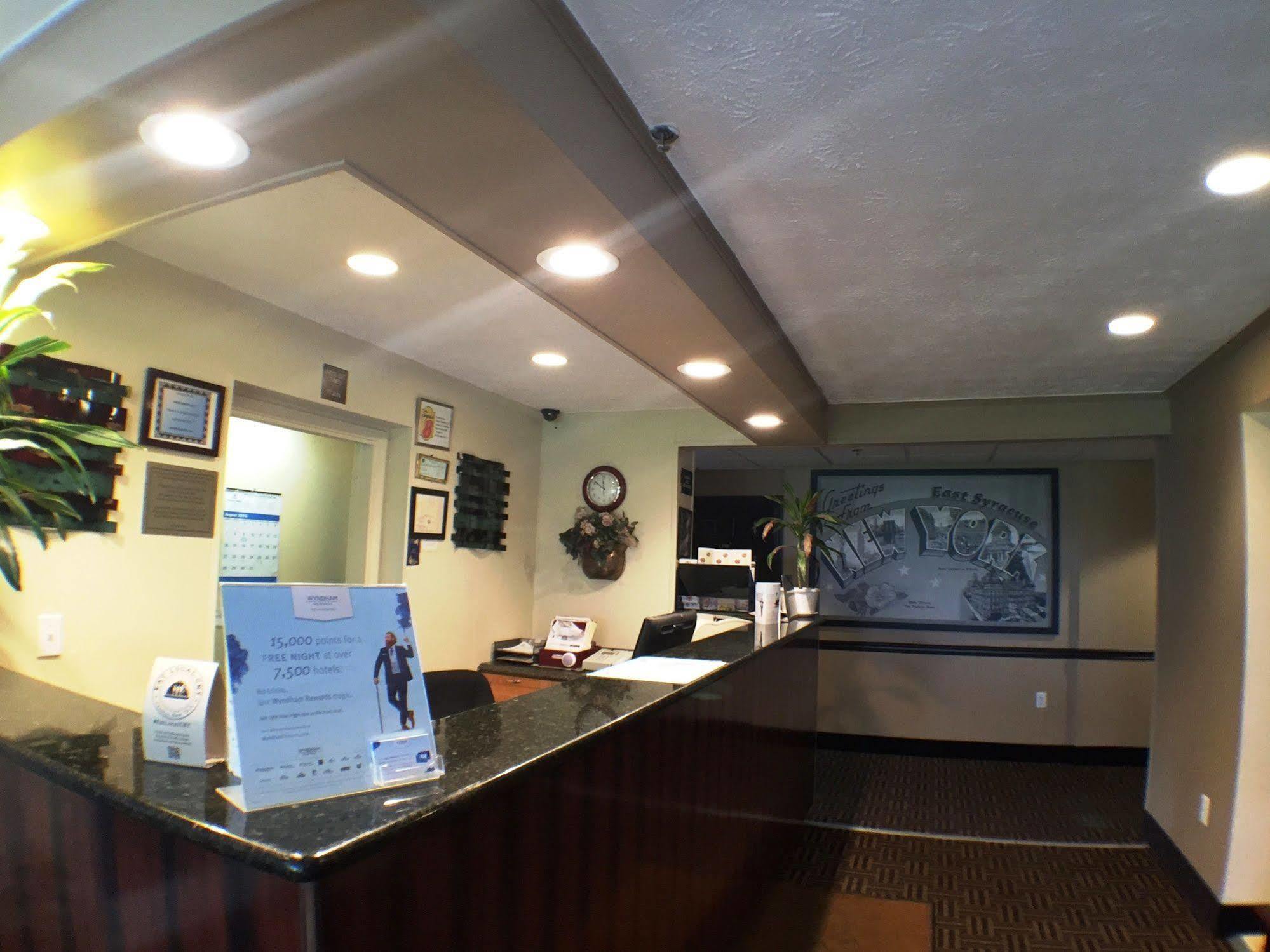 Syracuse Inn East Syracuse Esterno foto